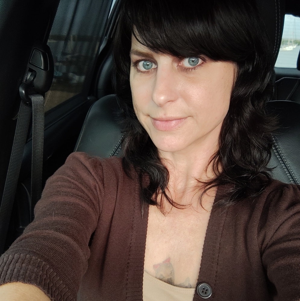 Meet your Posher, Angela